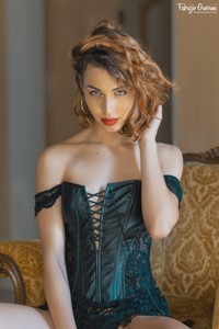 3E7A9883-1-crop-portrait copia.jpg